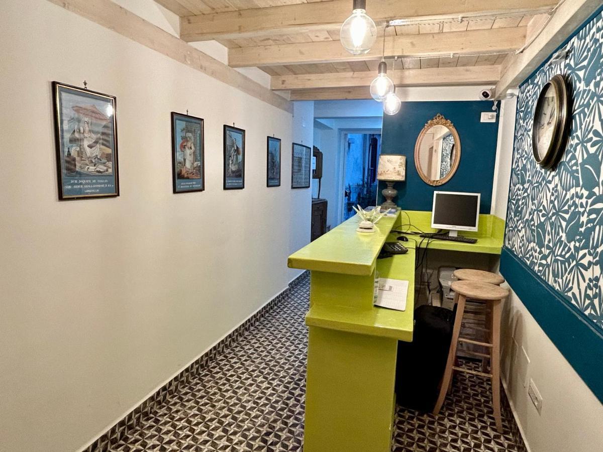 Tribunali Apartments Νάπολη Εξωτερικό φωτογραφία