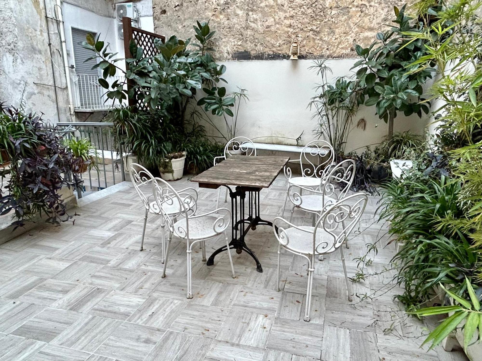 Tribunali Apartments Νάπολη Εξωτερικό φωτογραφία